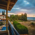 Vilă Beachfront Thomas 5 *
