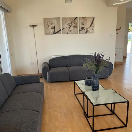 Beachfront Thomas 5 Argaka