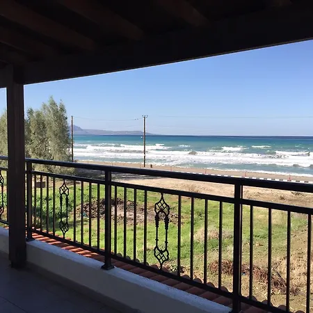 Beachfront Thomas 5 Villa