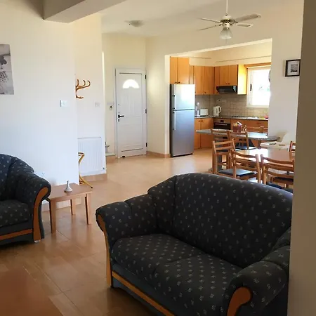 Beachfront Thomas 5