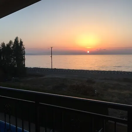 Beachfront Thomas 5