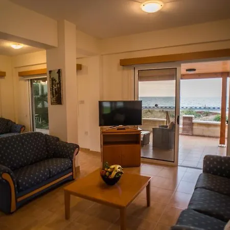 Beachfront Thomas 5 Argaka