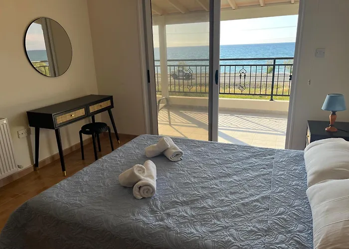 ヴィラ Beachfront Thomas 5 *