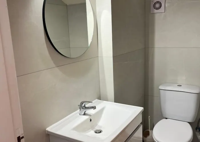 Beachfront Thomas 5 *