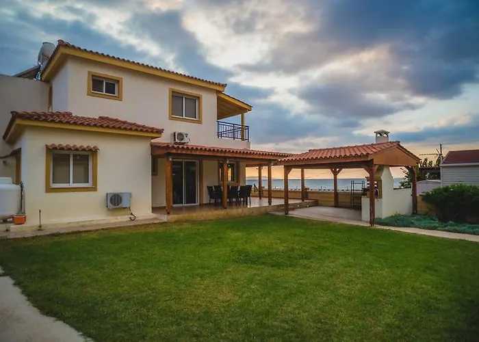 ヴィラ Beachfront Thomas 5