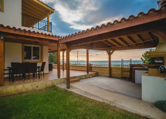 Beachfront Thomas 5 빌라 *